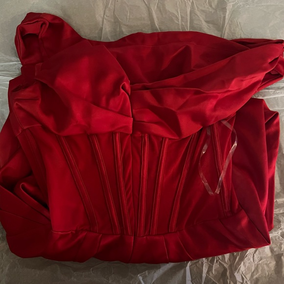 HOUSE OF CB 'Lulu' Red Asymmetric Drape Midi Corset Dress - Picture 7 of 10